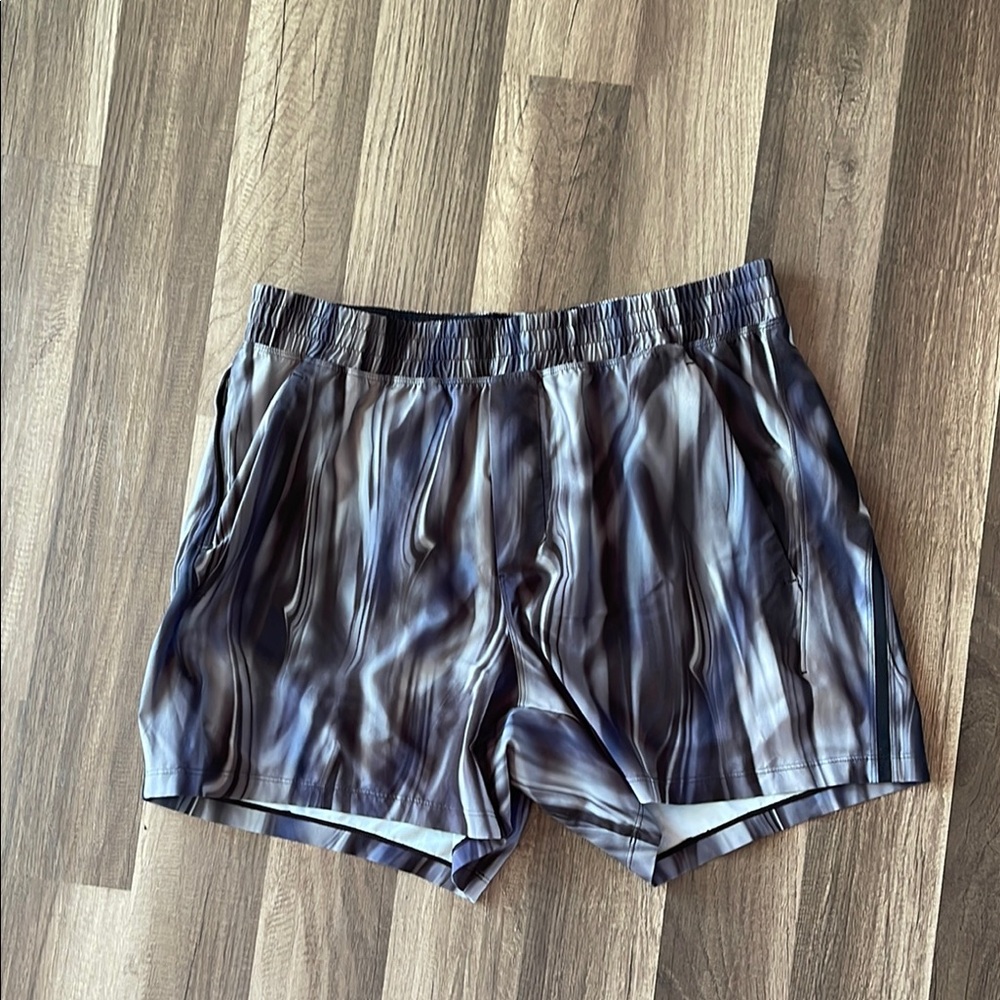 Lululemon pace breaker linerless short 5”